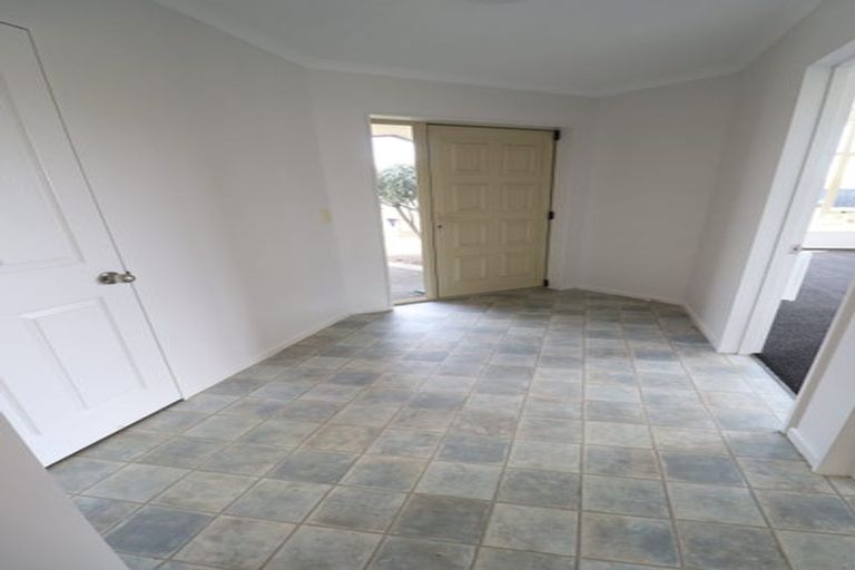 Photo of property in 8 Covent Drive, Stoke, Nelson, 7011