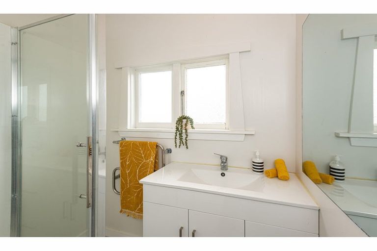 Photo of property in 8 Simeon Street, Spreydon, Christchurch, 8024