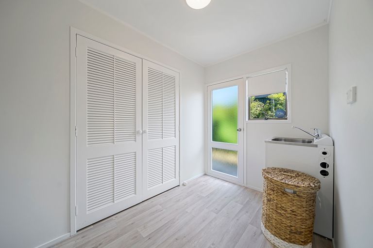 Photo of property in 6 Noble Street, Waiuku, 2123