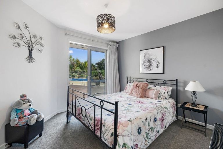 Photo of property in 6 Summerfield Way, Parahaki, Whangarei, 0112