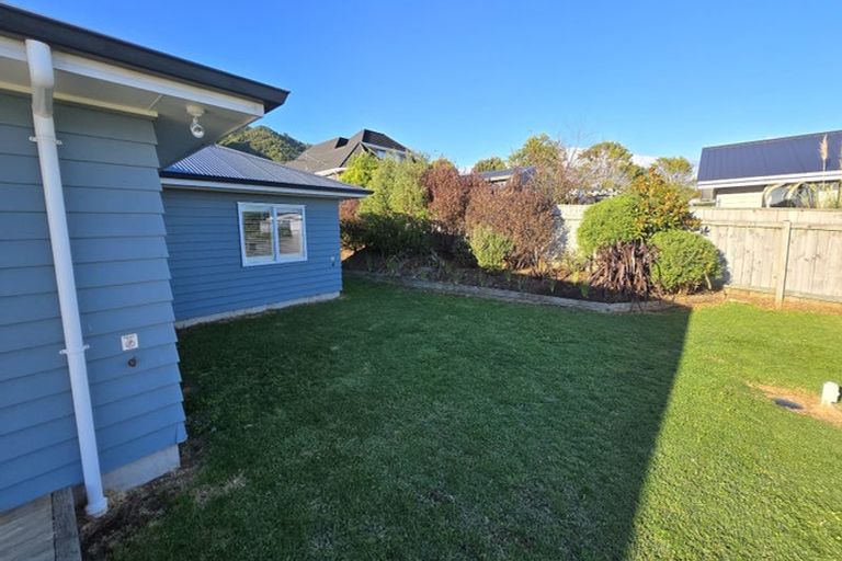 Photo of property in 33 Matenga Street, Waikanae, 5036