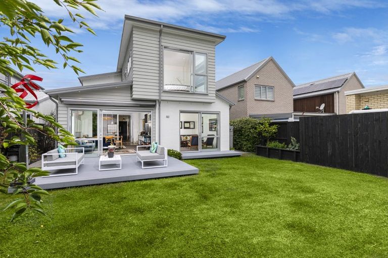 Photo of property in 19 Harakeke Road, Hobsonville, Auckland, 0616