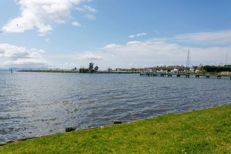 Photo of property in 14 Motuoapa Esplanade, Motuoapa, 3382