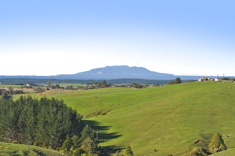 Photo of property in 210 Staniforth Road, Kaiwaka, Wellsford, 0975