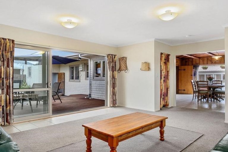 Photo of property in 143 Tauhara Road, Tauhara, Taupo, 3330