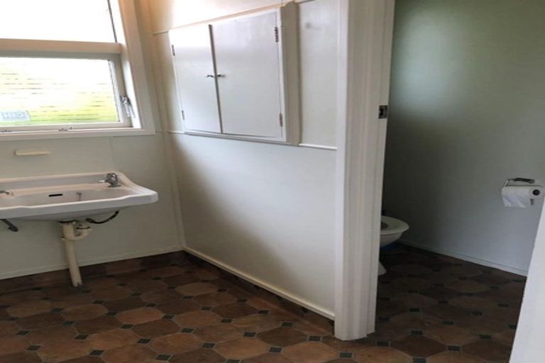 Photo of property in 106 Rattray Street, Riccarton, Christchurch, 8041