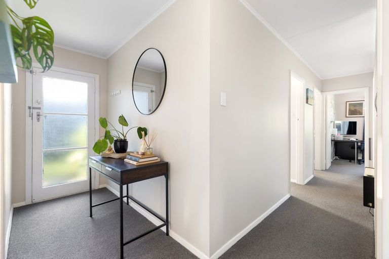 Photo of property in 15 Sinclair Avenue, Highbury, Palmerston North, 4412