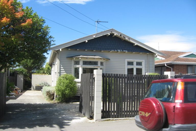Photo of property in 16 Dover Street, St Albans, Christchurch, 8014
