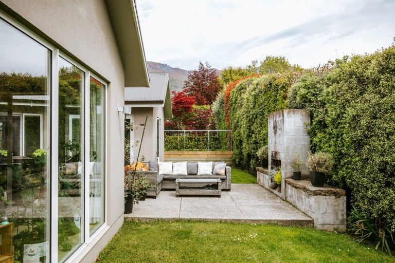 Photo of property in 16 Lansdown Street, Wanaka, 9305
