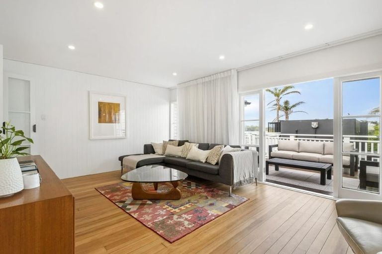 Photo of property in 18 Kitchener Road, Takapuna, Auckland, 0620