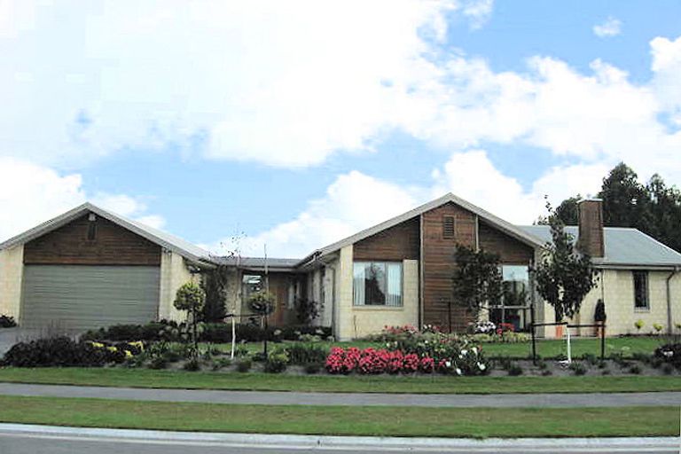 Photo of property in 5 Cathcart Crescent, Prebbleton, 7604