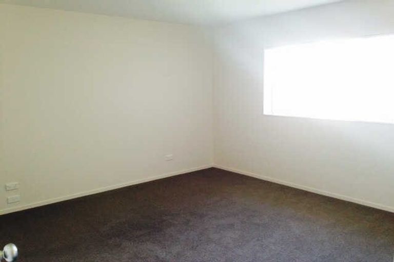 Photo of property in 52 Popokatea Drive, Takanini, 2112