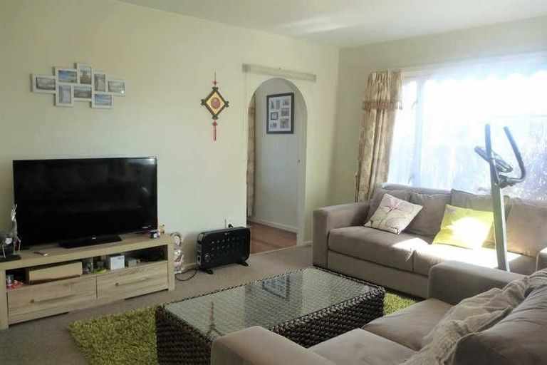 Photo of property in 5 Boston Avenue, Hornby, Christchurch, 8042