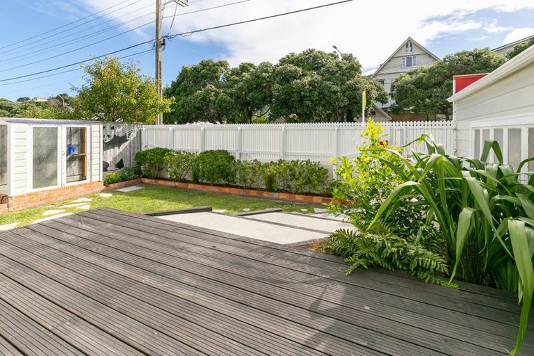 Photo of property in 55 The Parade, Island Bay, Wellington, 6023