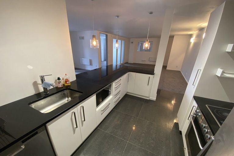 Photo of property in 8u6b Lipman Street, Mount Victoria, Wellington, 6011