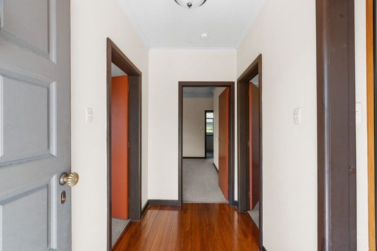 Photo of property in 131 Memorial Avenue, Burnside, Christchurch, 8053