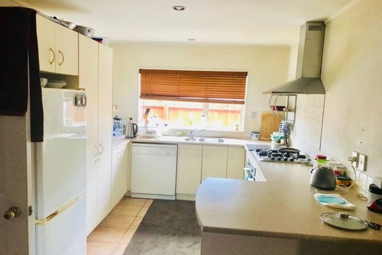 Photo of property in 90 Manuroa Road, Takanini, 2112