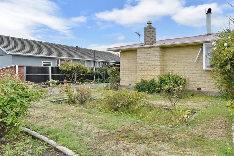 Photo of property in 40 Frensham Crescent, Woolston, Christchurch, 8062