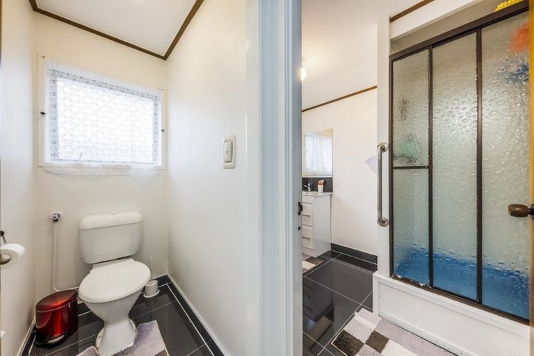 Photo of property in 2/55 Great South Road, Manurewa, Auckland, 2102