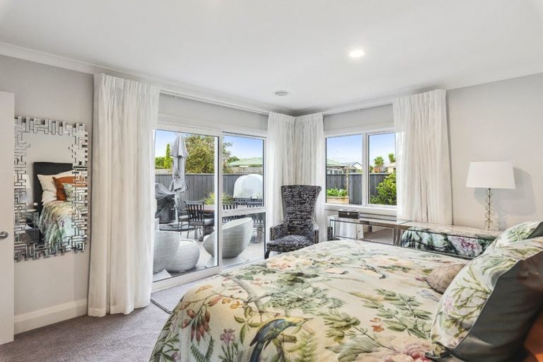 Photo of property in 155 Guildford Drive, Paraparaumu Beach, Paraparaumu, 5032