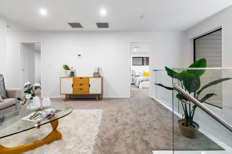 Photo of property in 19 Kearns Drive, Hobsonville, Auckland, 0616