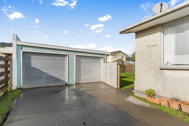 Photo of property in 256b Wellington Road, Wainuiomata, Lower Hutt, 5014