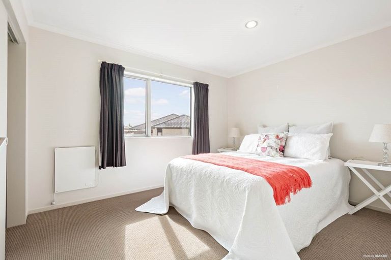 Photo of property in 3 Clady Drive, Flat Bush, Auckland, 2019