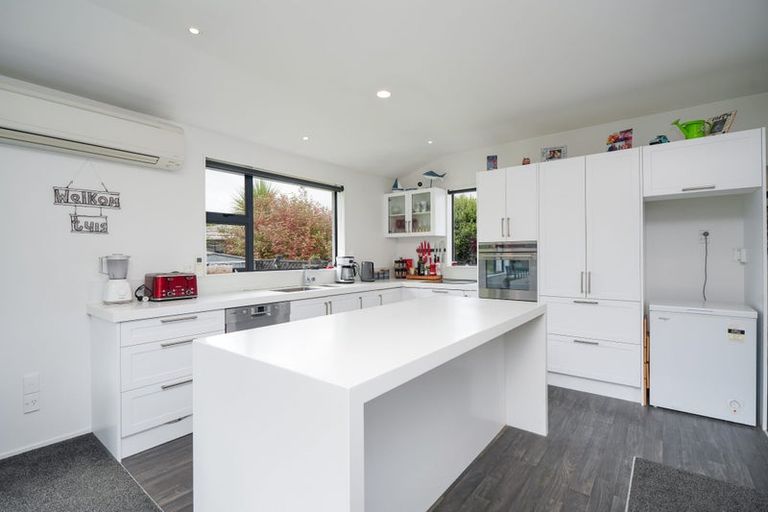 Photo of property in 64 Watt Road, Otatara, Invercargill, 9879