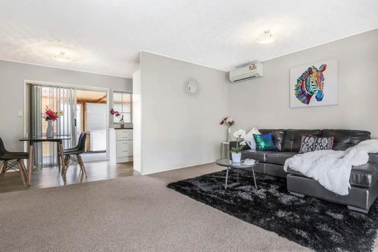 Photo of property in 3/63 Kenderdine Road, Papatoetoe, Auckland, 2025