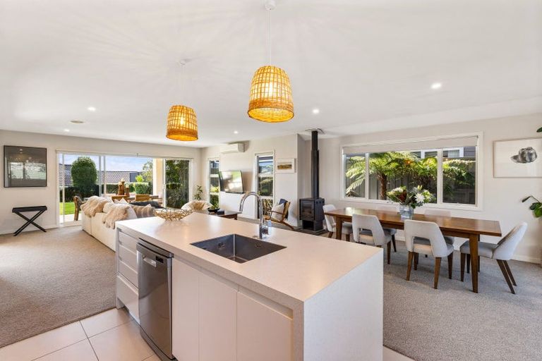 Photo of property in 61 Arataki Road, Havelock North, 4130