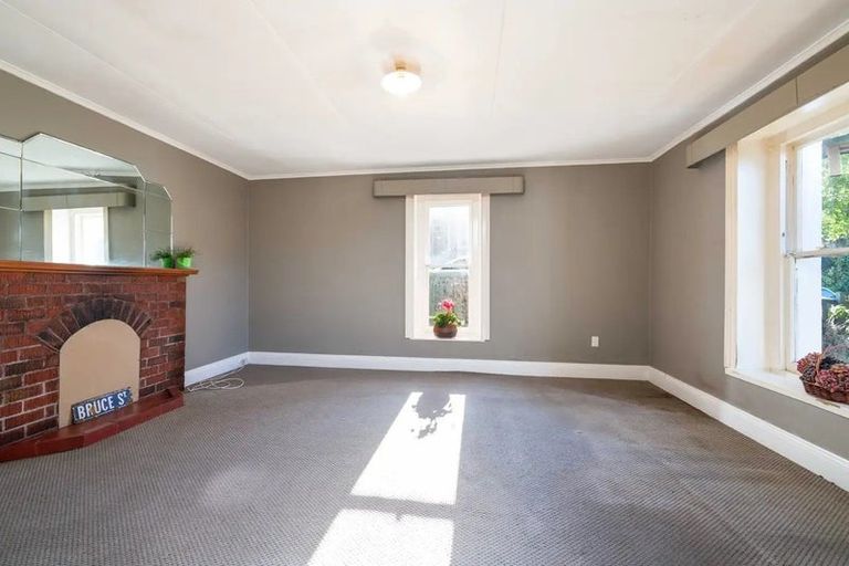 Photo of property in 2 Bruce Street, Roslyn, Dunedin, 9011