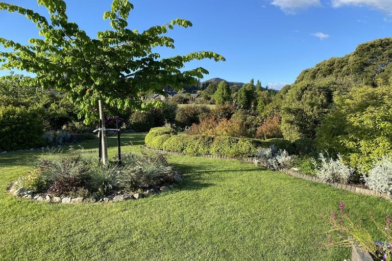 Photo of property in 26 Lacebark Drive, Kinloch, Taupo, 3377
