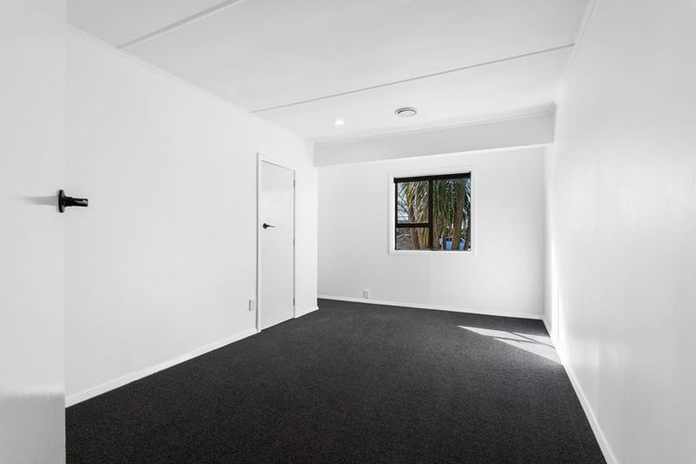 Photo of property in 4 Iredale Road, Hawera, 4610