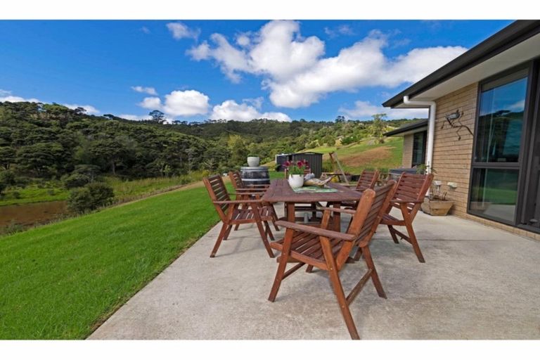 Photo of property in 63b Manuka Grove, Helensville, 0875