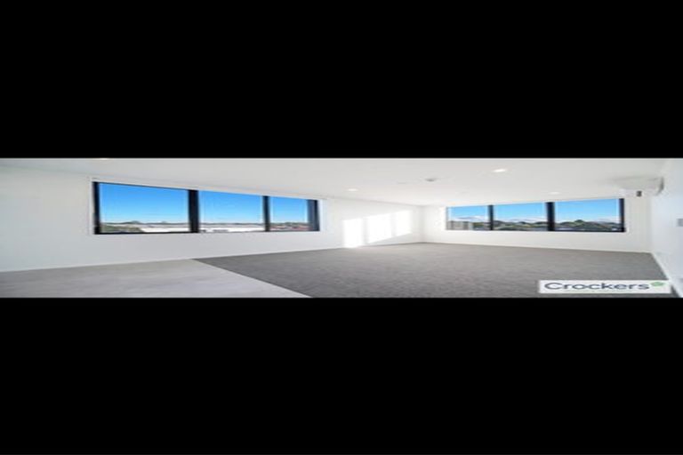 Photo of property in 406/7 Rauemi Way, Te Atatu South, Auckland, 0610
