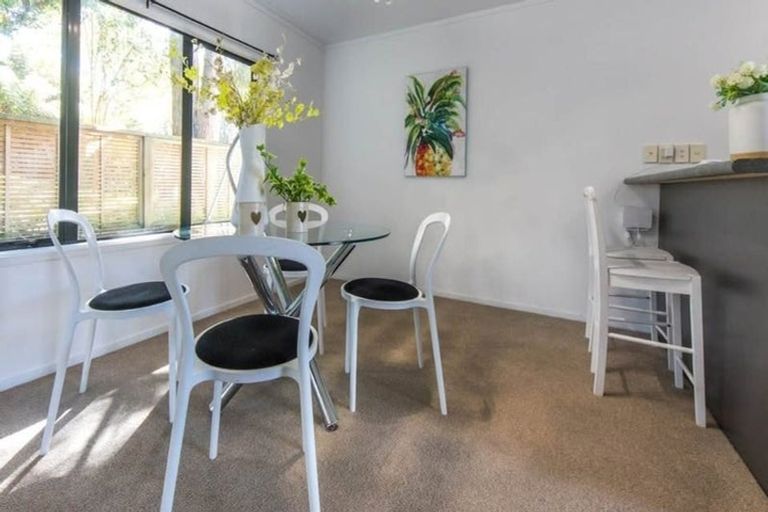 Photo of property in 2/8 Flynn Street, Birkdale, Auckland, 0626