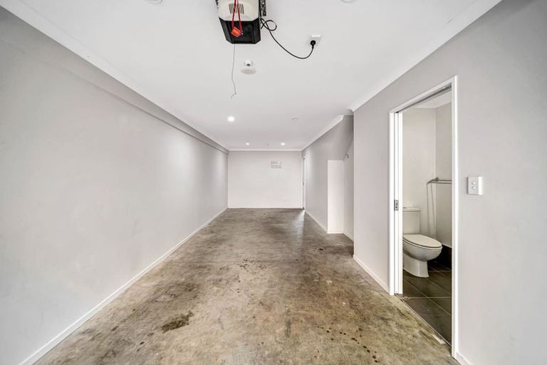 Photo of property in 9/46 Carlos Drive, Flat Bush, Auckland, 2016