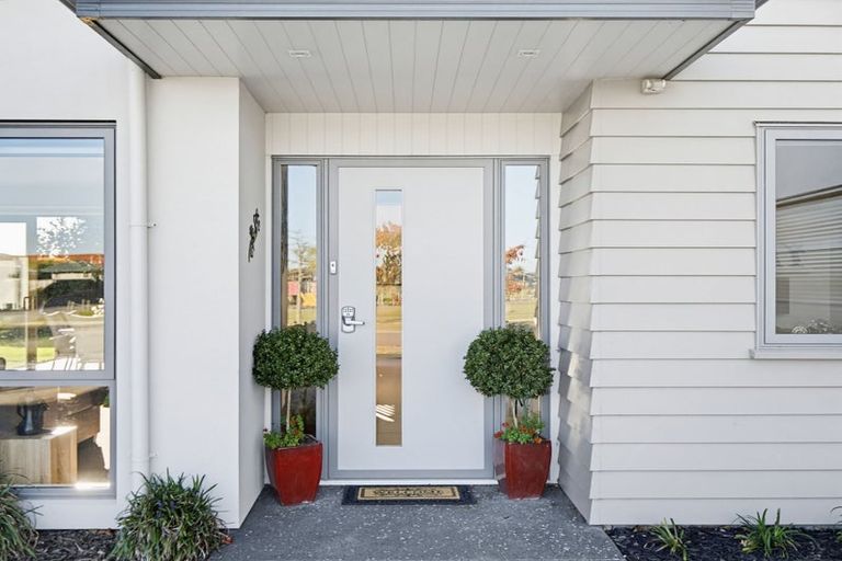 Photo of property in 27 Sovereign Boulevard, Kaiapoi, 7630