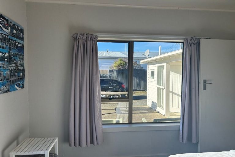 Photo of property in 6 Church Street, Winton, 9720