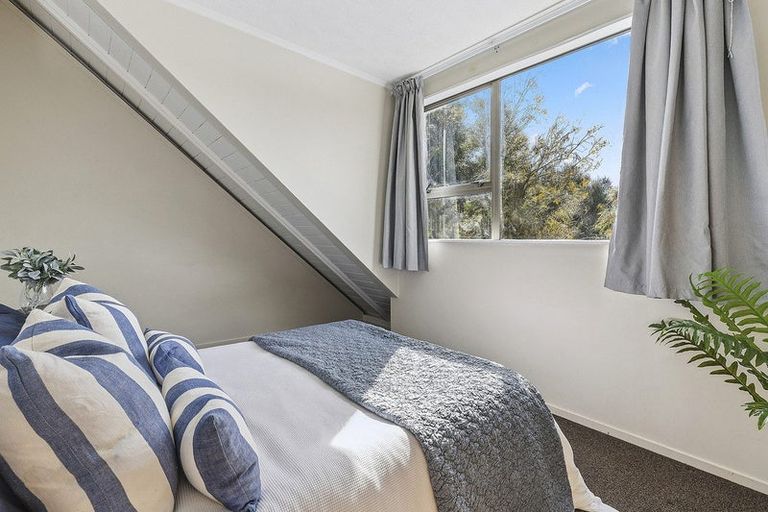 Photo of property in 39 Bodmin Terrace, Camborne, Porirua, 5026