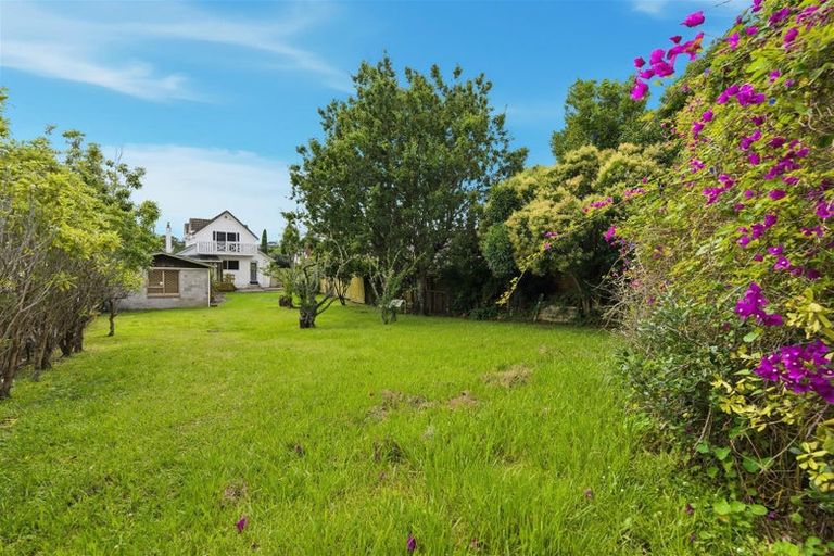 Photo of property in 125 Portage Road, New Lynn, Auckland, 0600