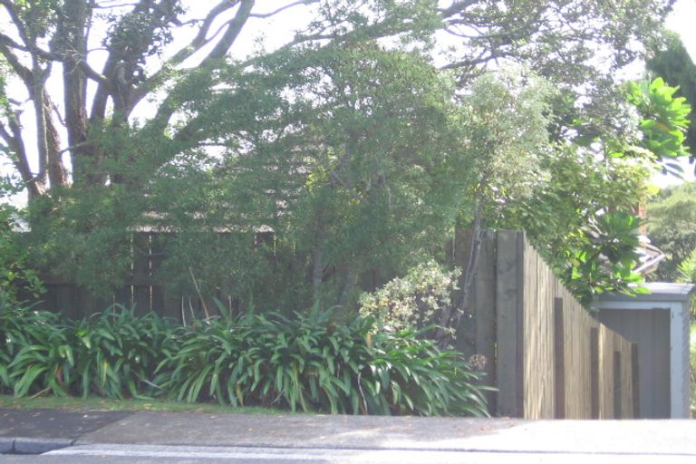 Photo of property in 225 Golf Road, Titirangi, Auckland, 0604