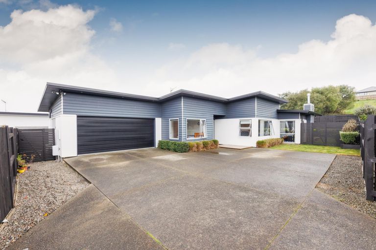 Photo of property in 113 James Line, Kelvin Grove, Palmerston North, 4414