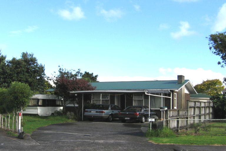 Photo of property in 33 Mackenzie Street, Te Atatu South, Auckland, 0610