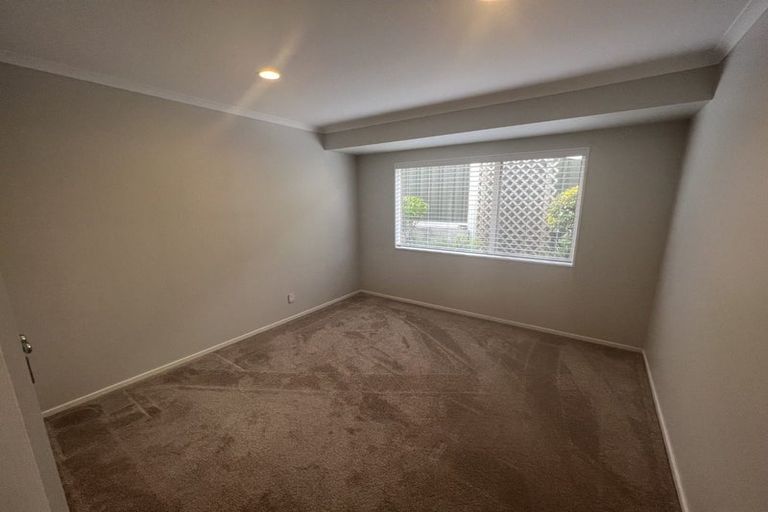 Photo of property in 36 Kinleith Way, Albany, Auckland, 0632