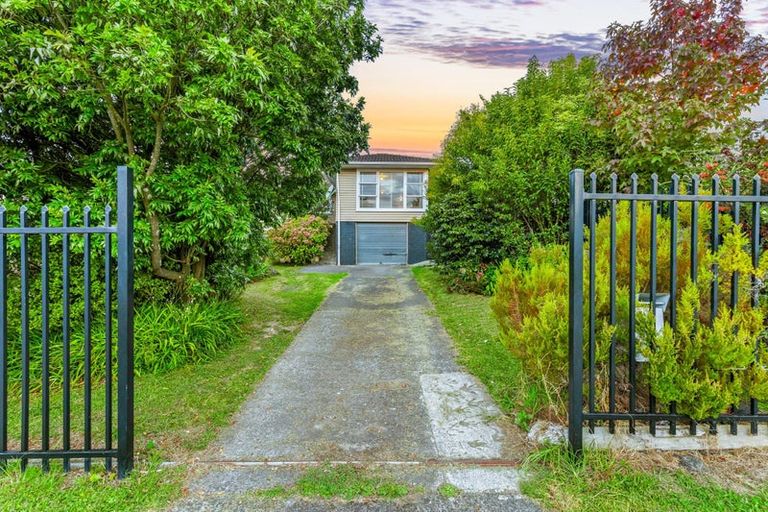 Photo of property in 179 Rathgar Road, Henderson, Auckland, 0610