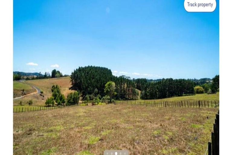 Photo of property in 51 Anzac Valley Road, Waitakere, Auckland, 0816