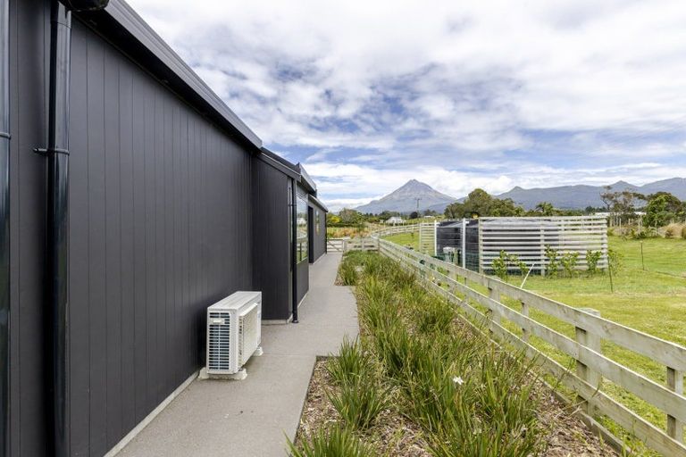 Photo of property in 589 Kent Road, Korito, New Plymouth, 4371