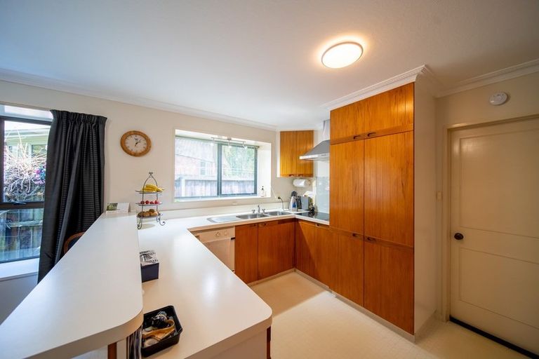 Photo of property in 2/60 Grahams Road, Burnside, Christchurch, 8041