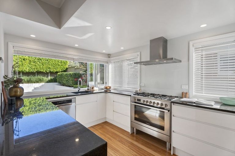 Photo of property in 26 Richmond Avenue, Northcote Point, Auckland, 0627